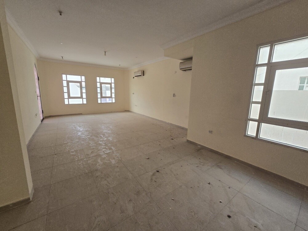 Villa for rent in Umm Abeeriyah, Um - 11