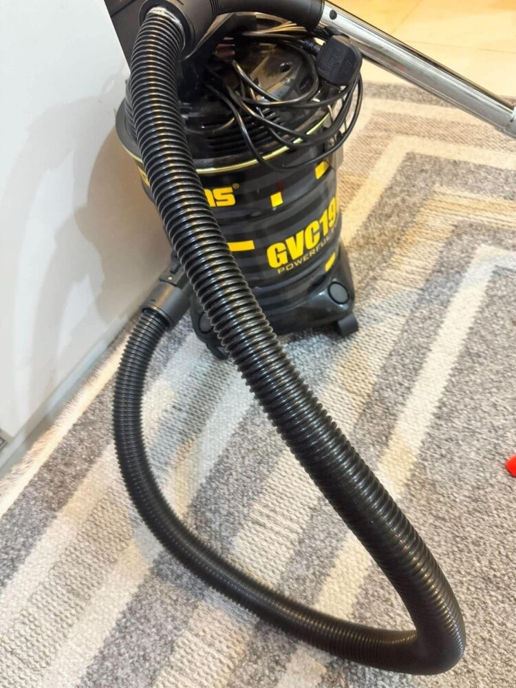 geepas vacuum cleaner - 2
