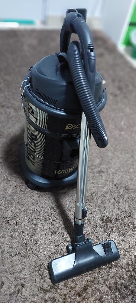 vacuum cleaner - 1