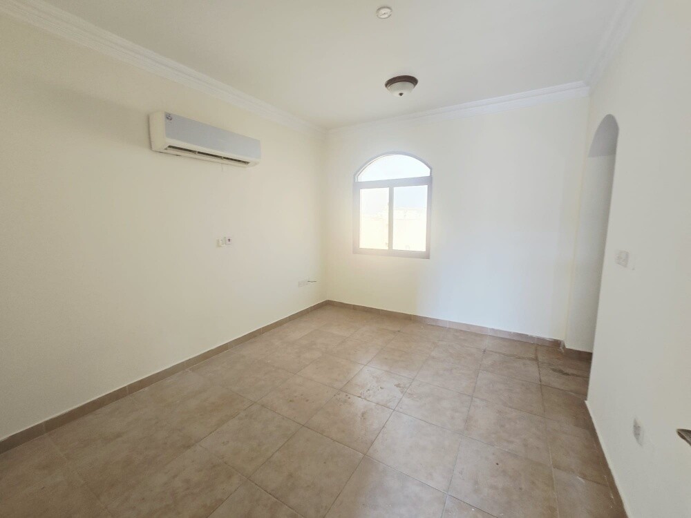 Villa for rent in Umm Al Amad, oppo - 14