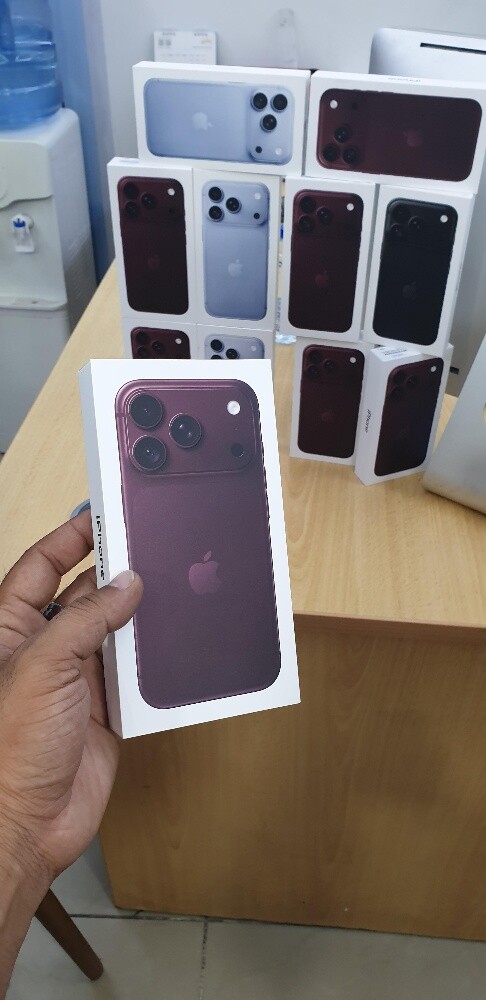 IPHONE 18PROMAX 256 GB BURGENDY - 1