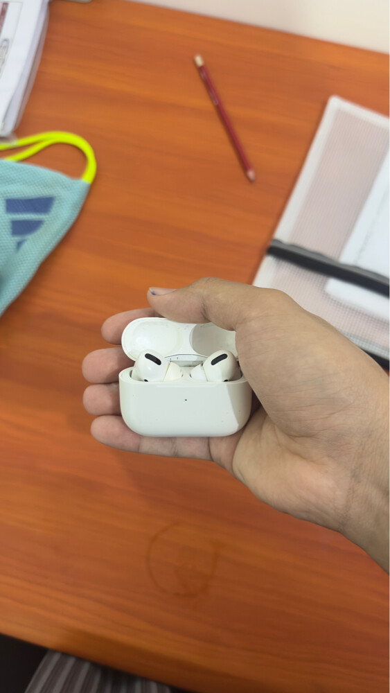  airpods pro original  all work - 2