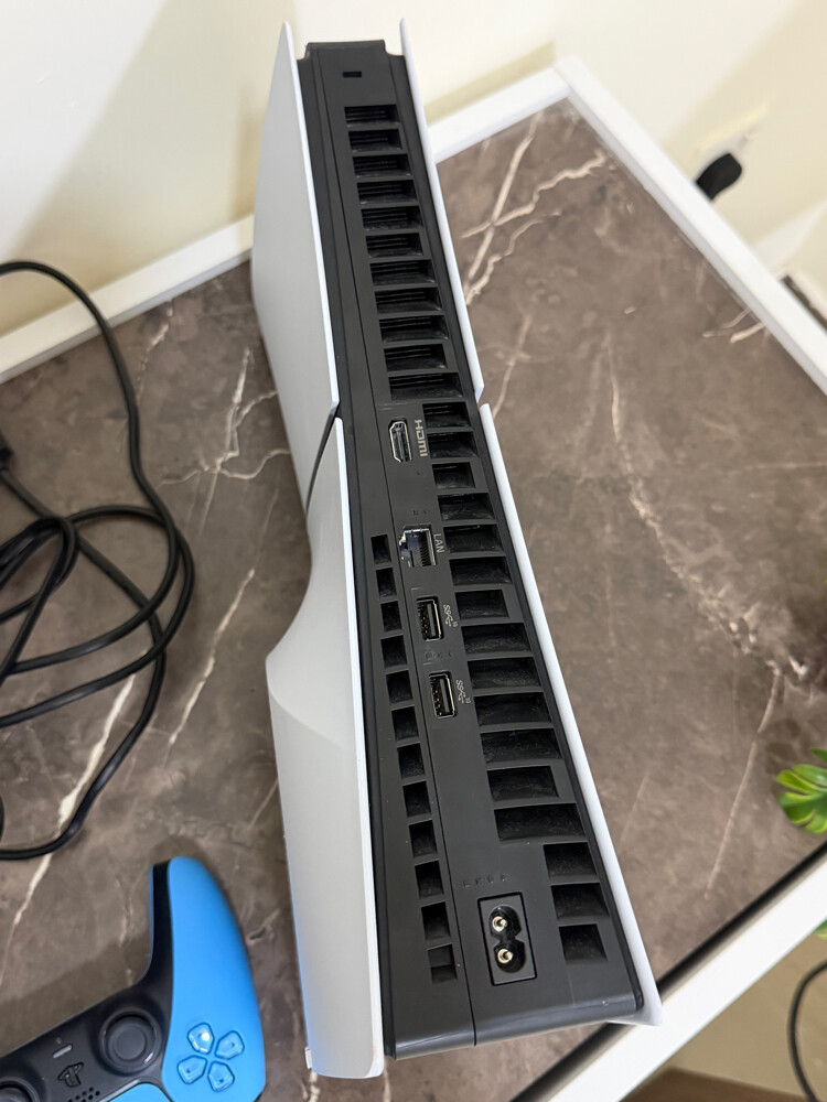 PS5 slim disc 1TB with 2 controller - 6