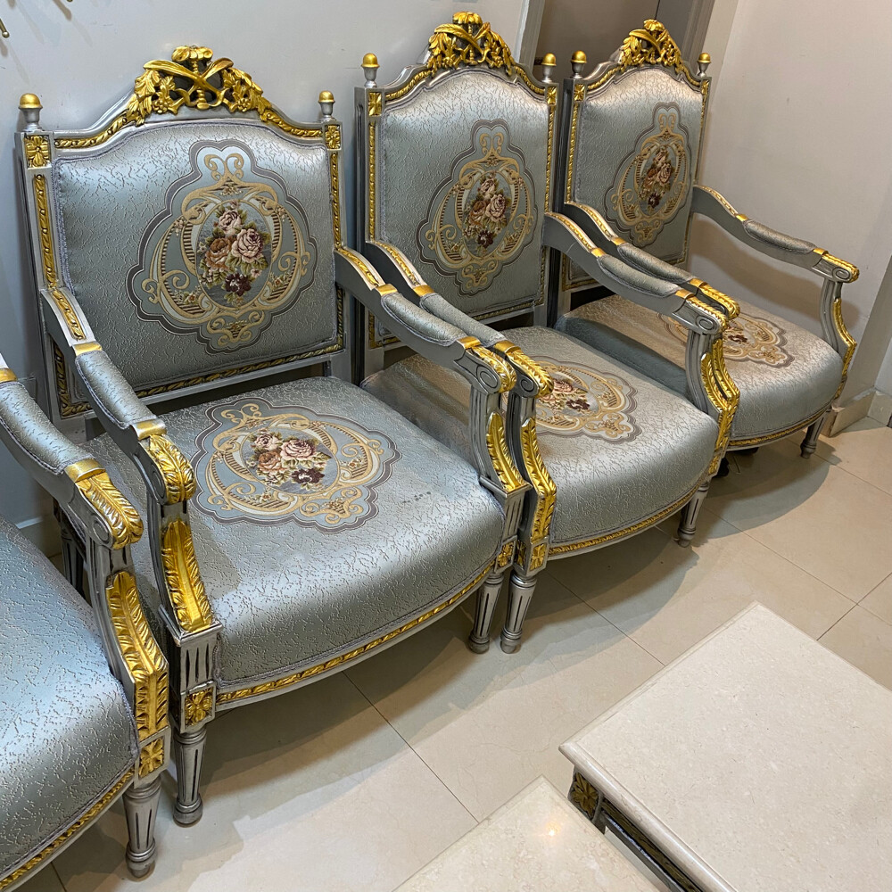 للبيع كراسي  وطاولات - 2