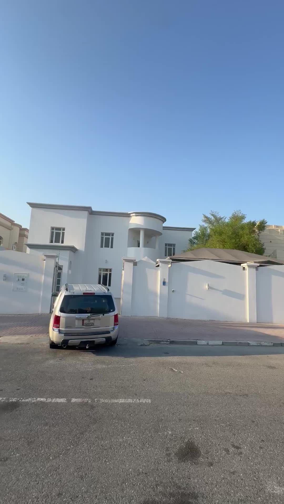 فيلا مستقلة للايجار في الدفنه . - 1