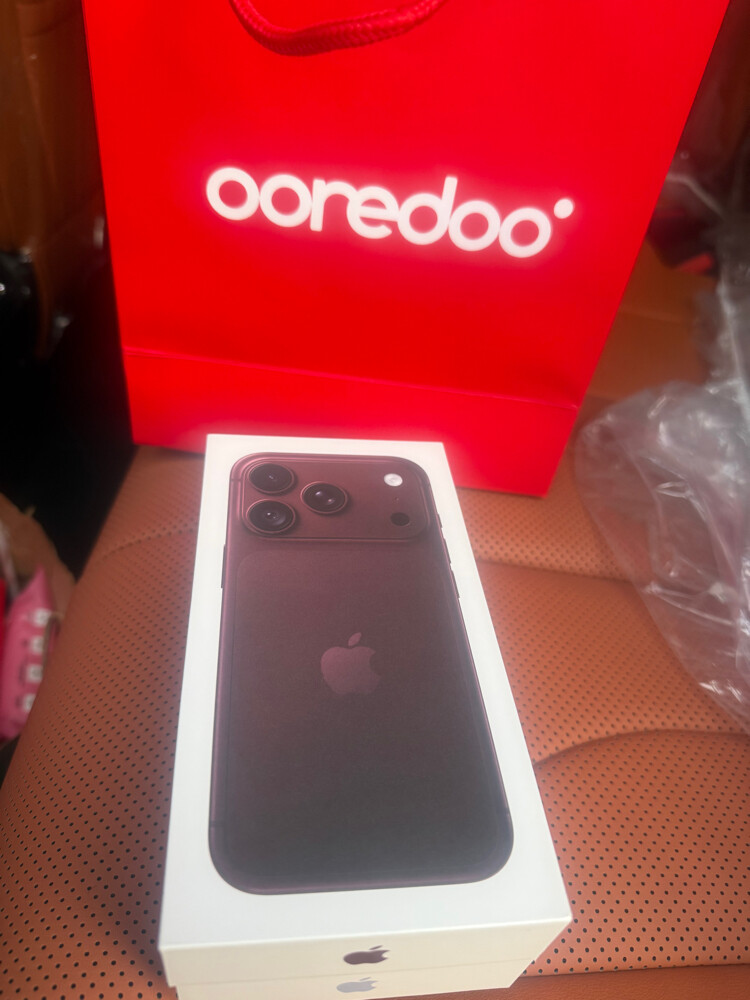 iPhone 18 Pro Burgundy 256 GB - 1