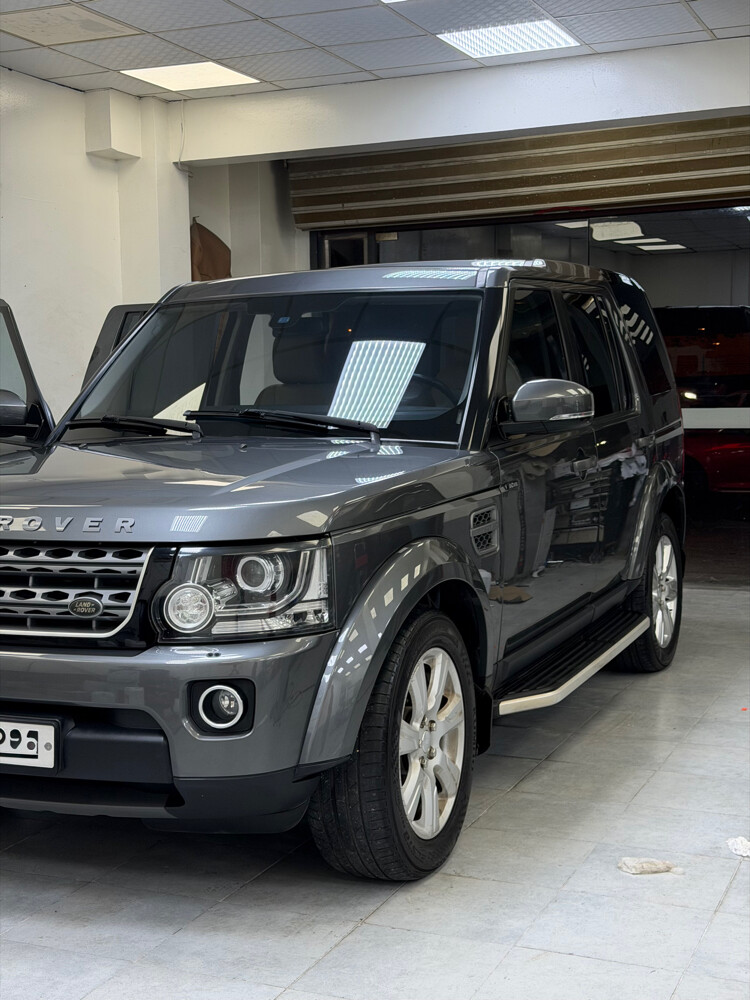 Land Rover LR4 SE-2016 - 1
