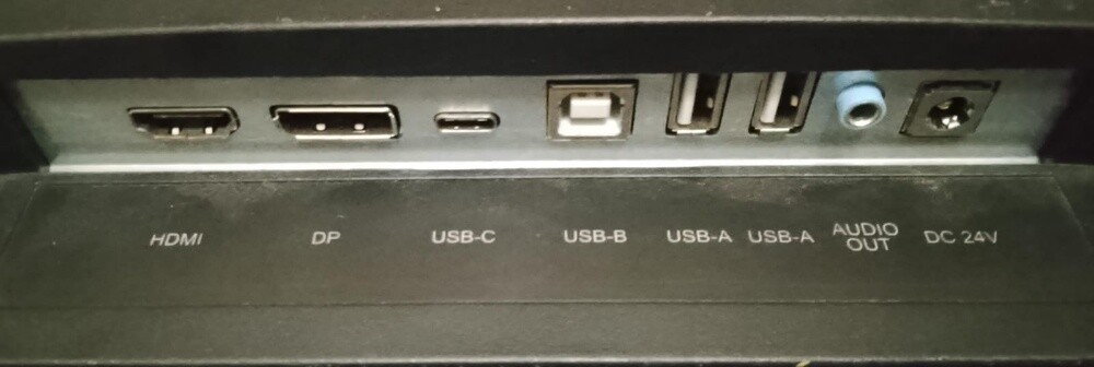 broken 32 inch gaming monitor QHD - 5