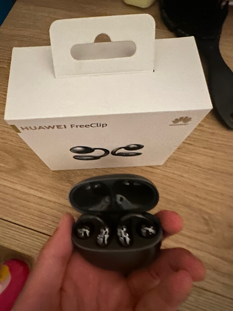 The trending Huawei earbuds - 1