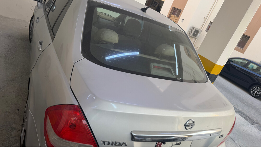 nissan tida - 3
