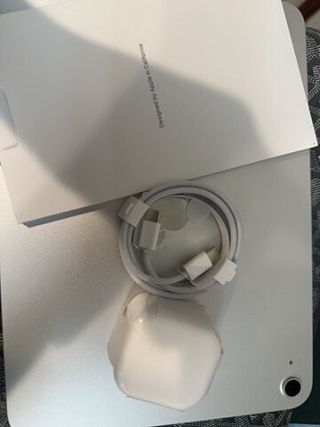 new iPad mini A16 - 1
