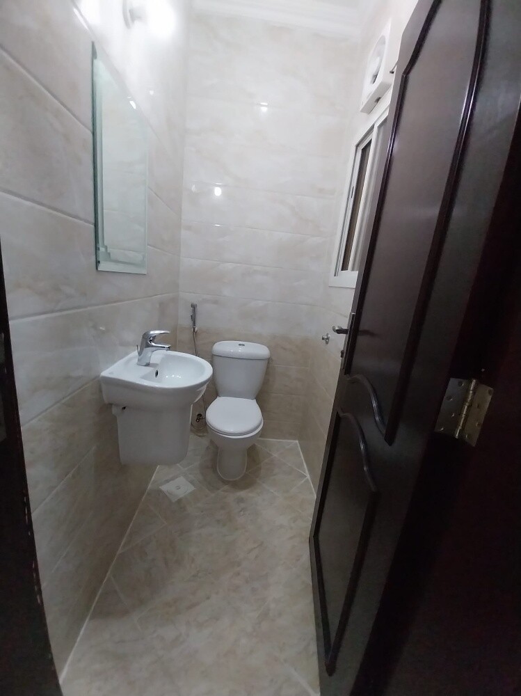 للبيع عماره بالمطار - 5
