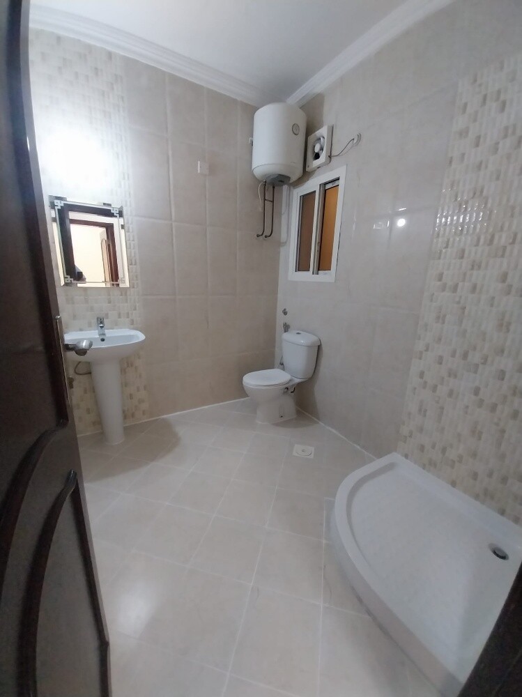 للبيع عماره بالمطار - 4