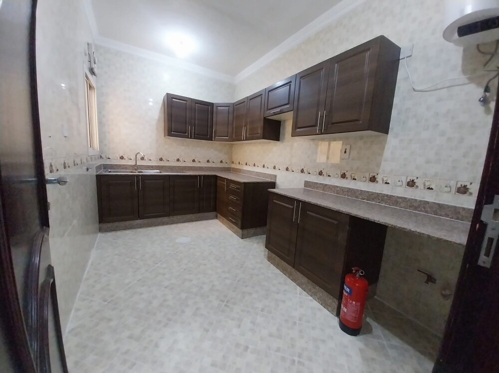 للبيع عماره بالمطار - 12