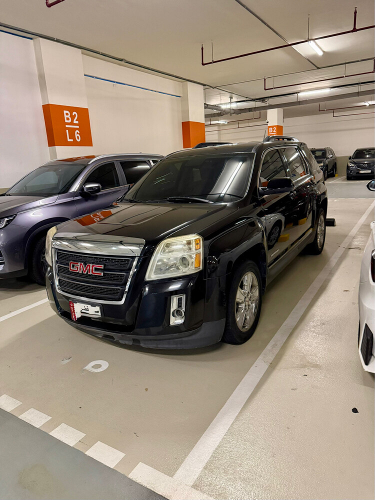 GMC Terrain 2015 black 6 Cylinder - 2