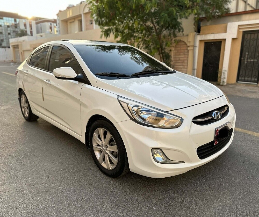 hyundai accent - 1
