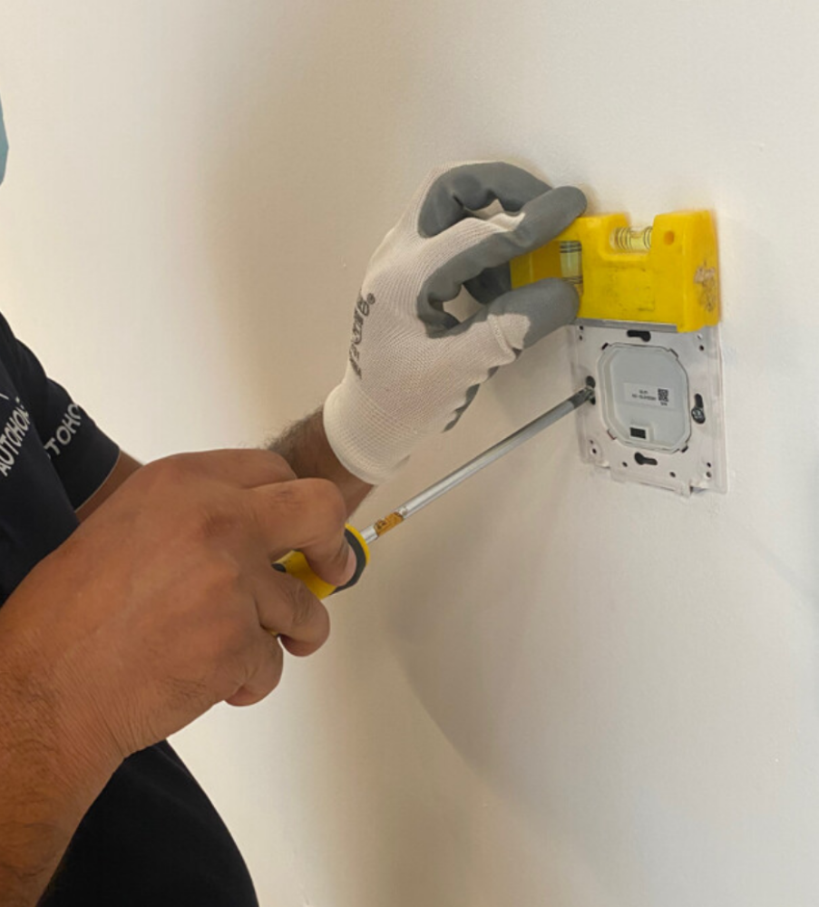 Electric service in Qatar - 1