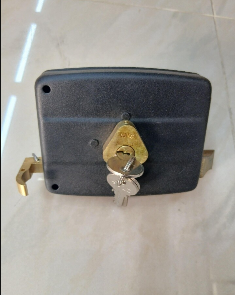 Door lock & door closser fixing - 2