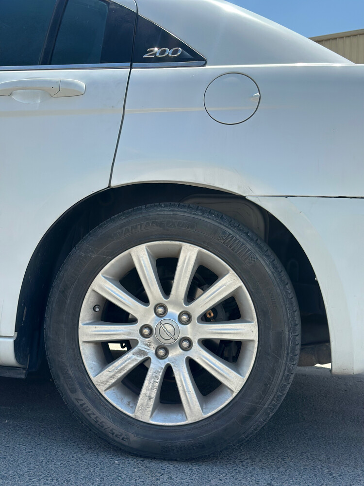 Chrysler 200 - 2