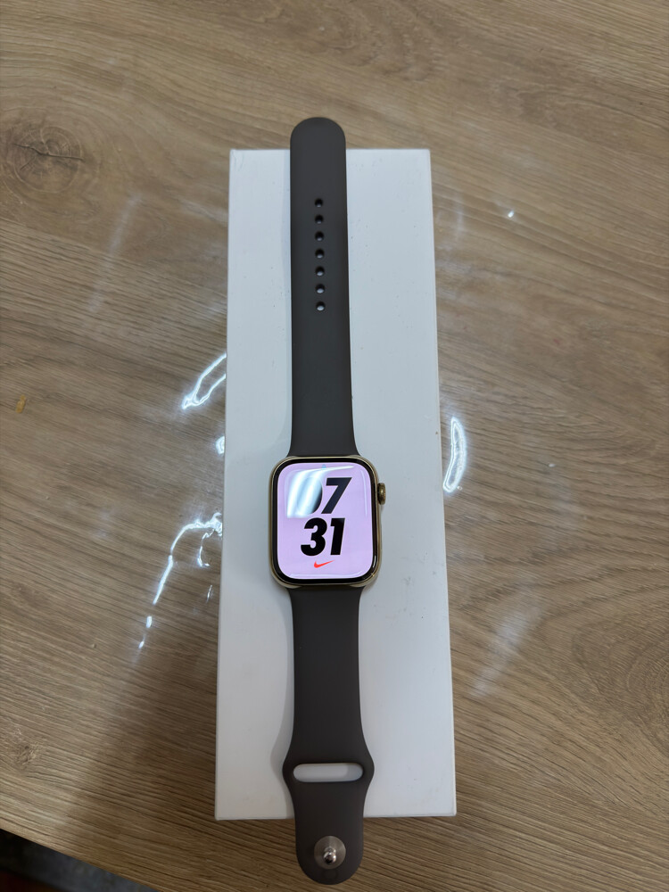 Apple Watch series 9 - 1