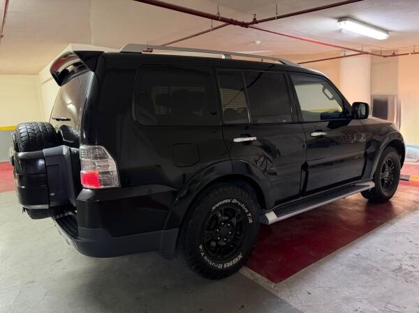 Pajero 2008 GLS Black Full Option - 6