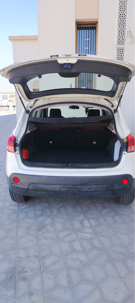 Nissan Qashqai lady owner - 4
