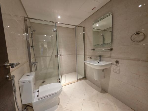 Spacious 3BR-Apartment | Fox Hills - 10