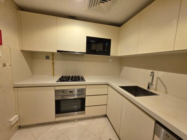 Spacious 3BR-Apartment | Fox Hills - 5
