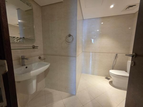 Spacious 3BR-Apartment | Fox Hills - 11