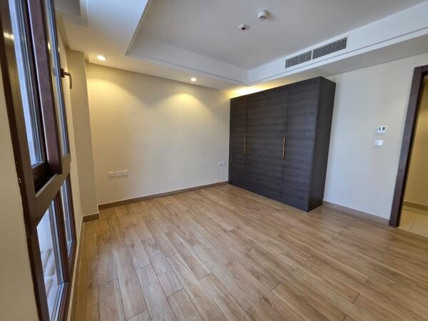 Spacious 3BR-Apartment | Fox Hills - 3