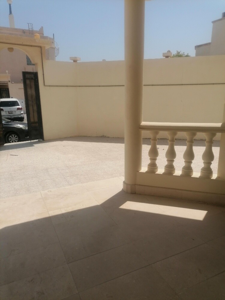 للإيجار فيلا في المشاف - 1