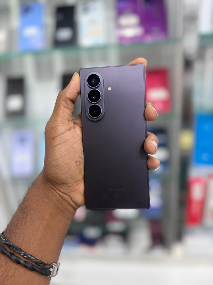 Samsung Galaxy Z Fold 8 Ultra  - 4