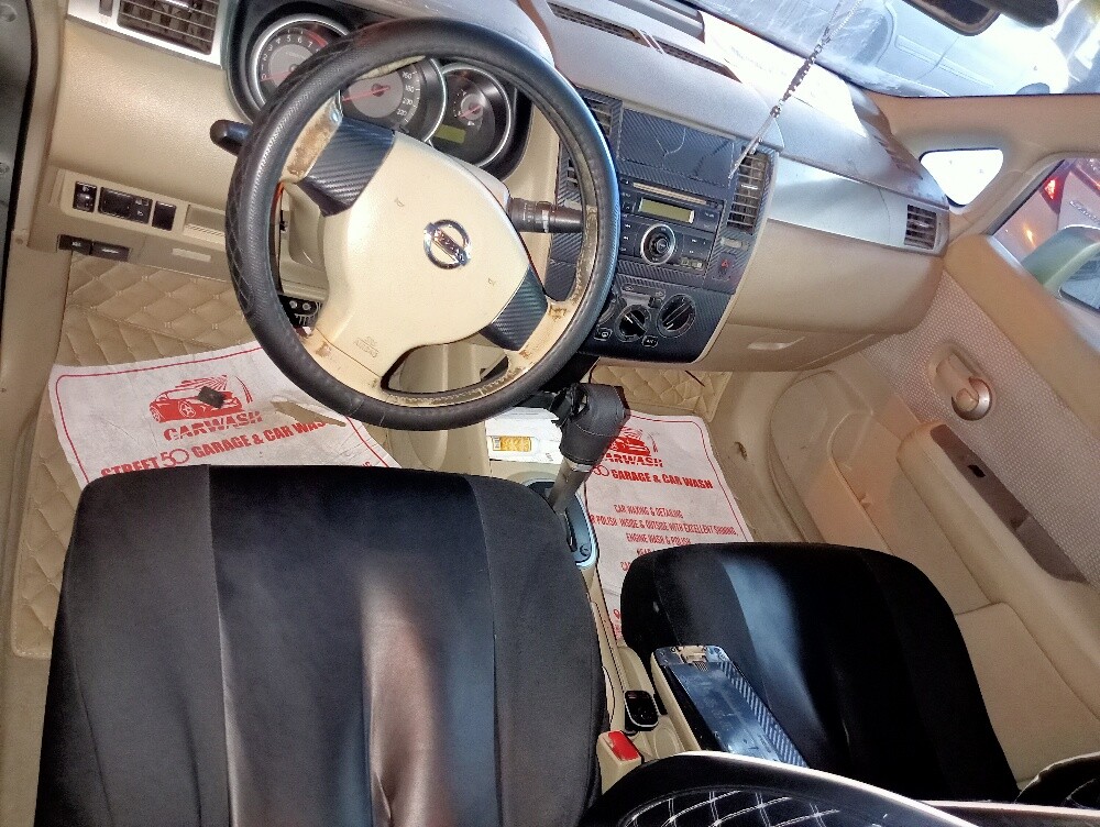 30705904 - 8