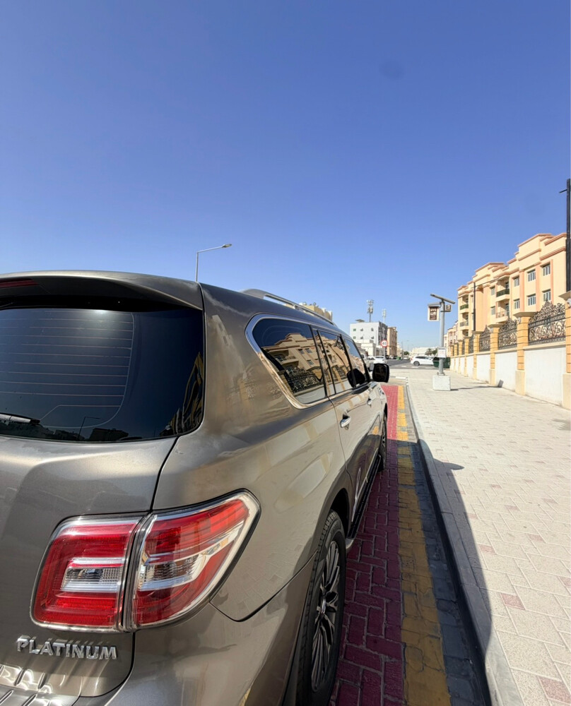 NISSAN PATROL PLATINUM/METALIC GREY - 9