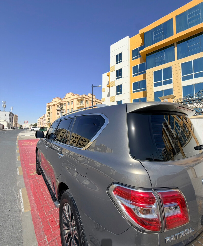 NISSAN PATROL PLATINUM/METALIC GREY - 11
