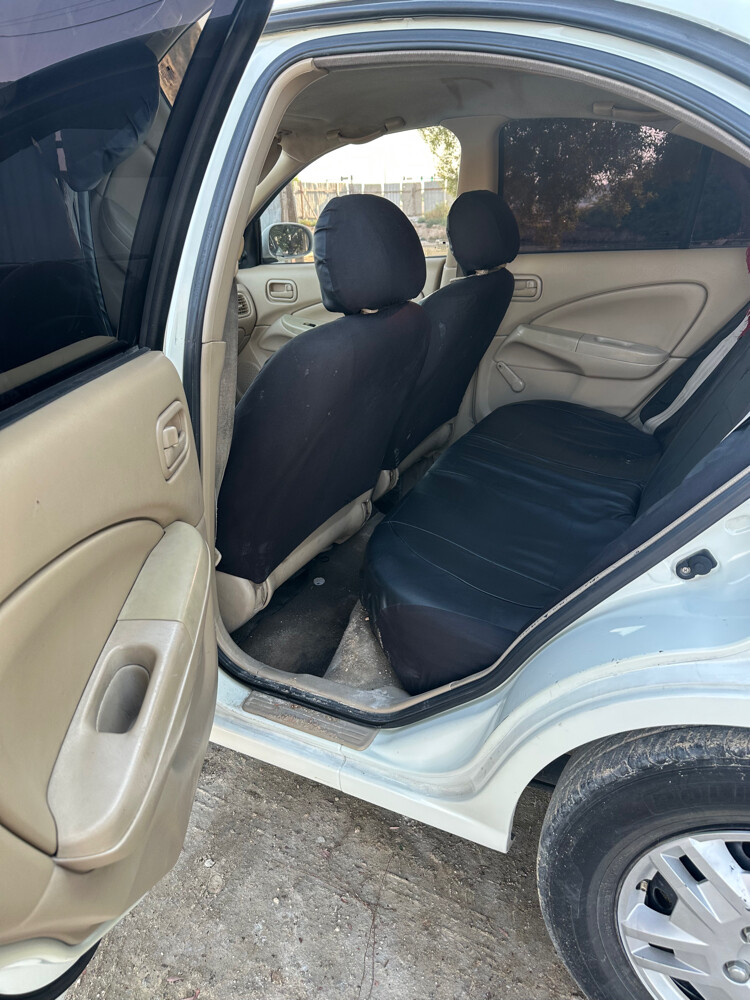 nissan sunny - 5