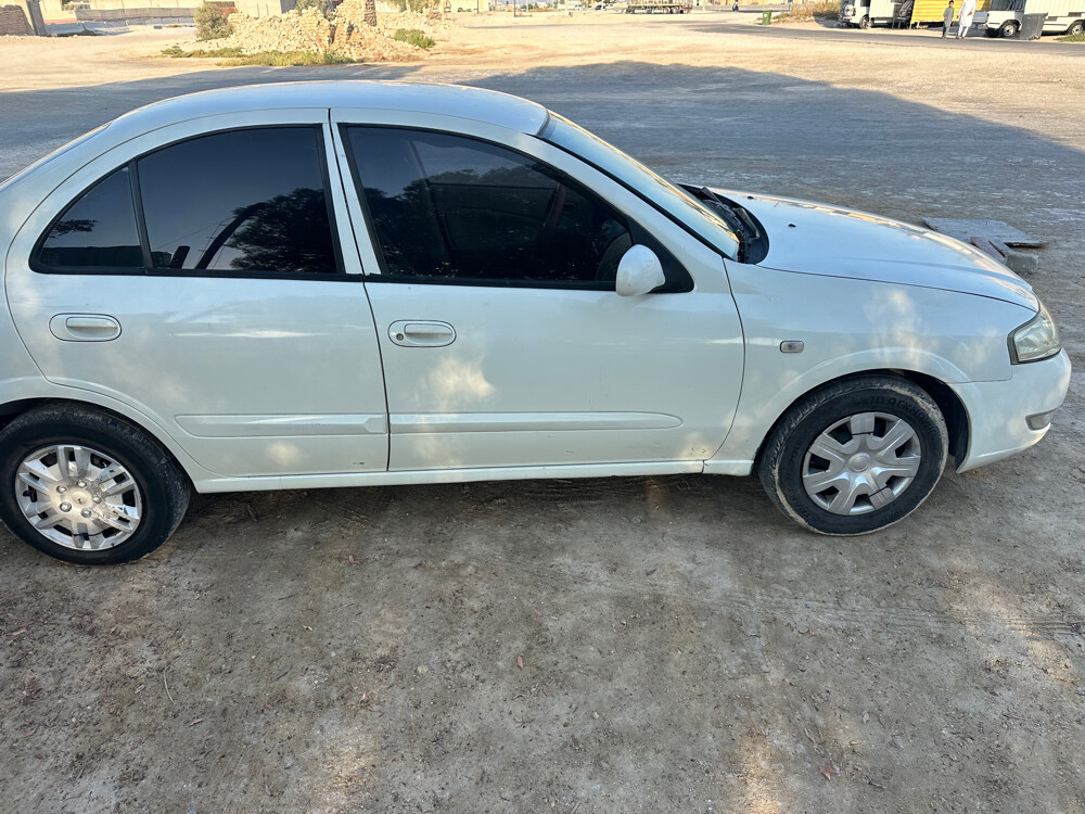nissan sunny - 4