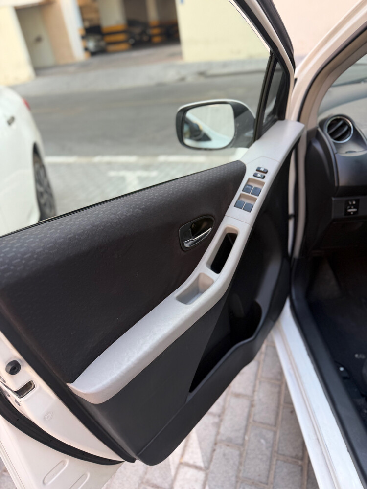 Toyota Yaris 2010 - 11