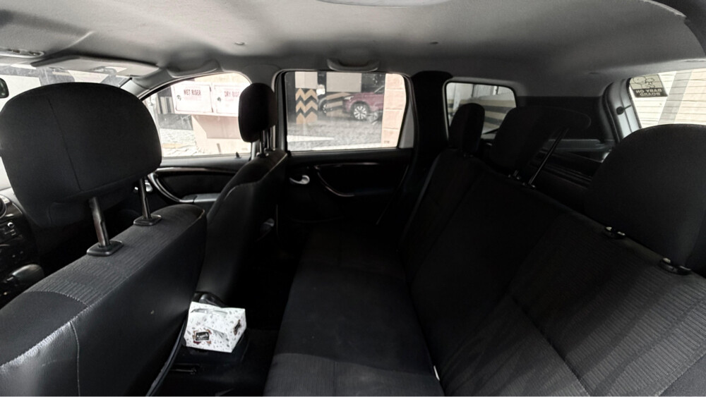 Renault Duster2012–White Family Car - 12