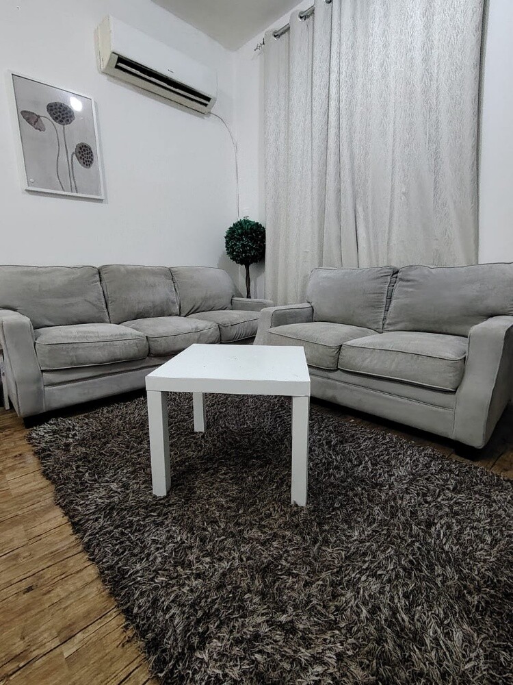 ستوديو مفروش نظيف جدا2300 الغرافة - 1