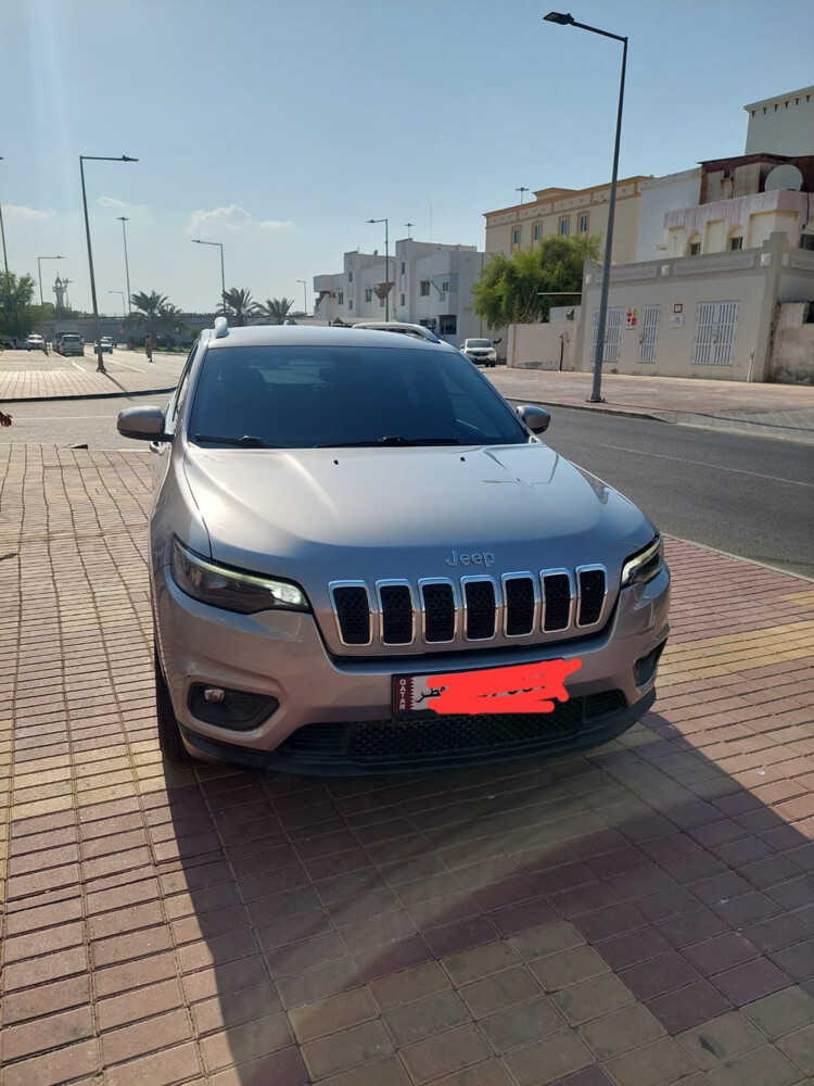 سياره جيب شيروكي  - 1