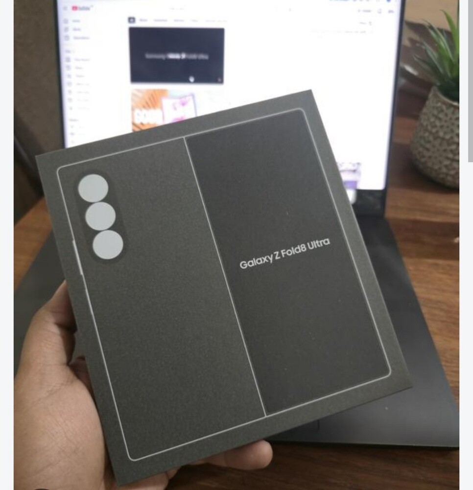Samsung Galaxy Z Fold 8 Ultra 512GB - 1