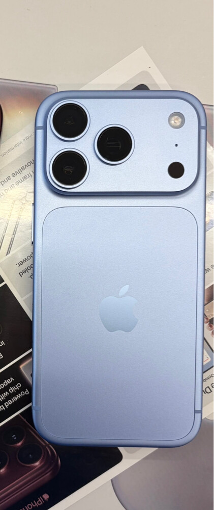 iPhone 18pro 256gb glacier - 2