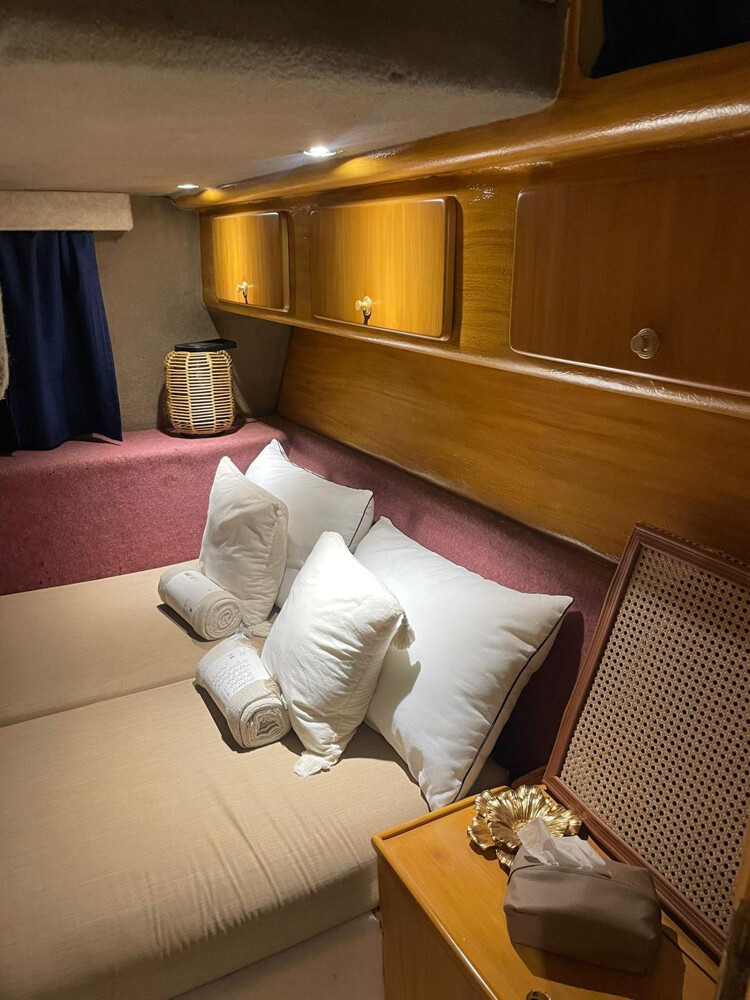 yacht - 2