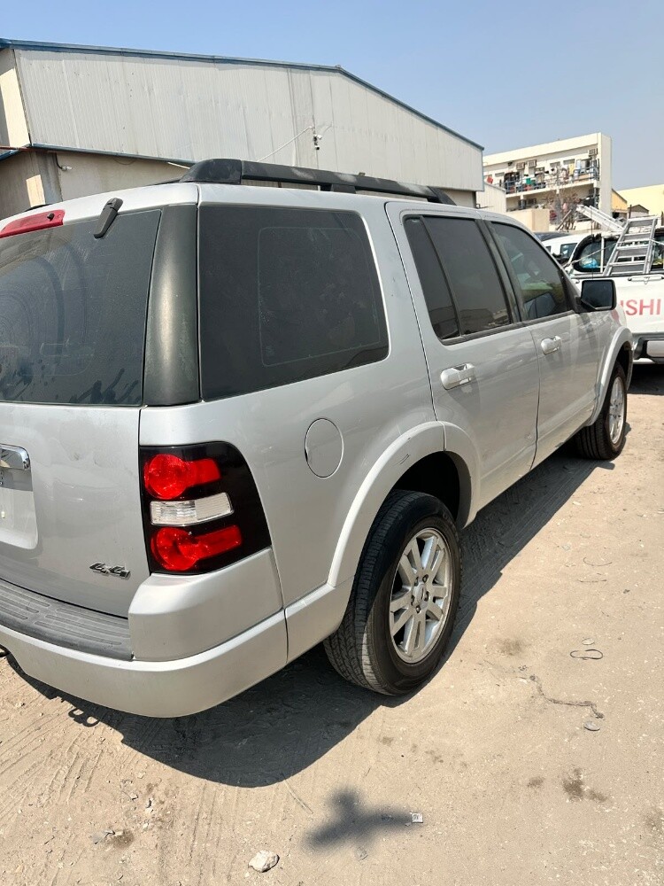 Ford Explorer all parts available - 4
