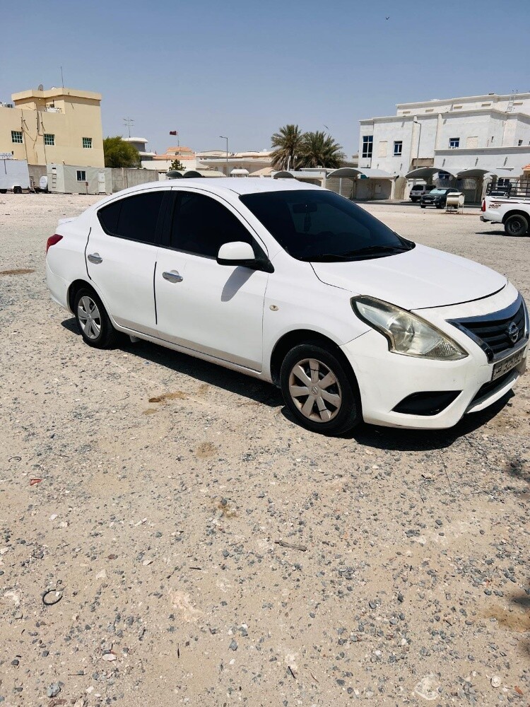 Nissan Sunny - 4