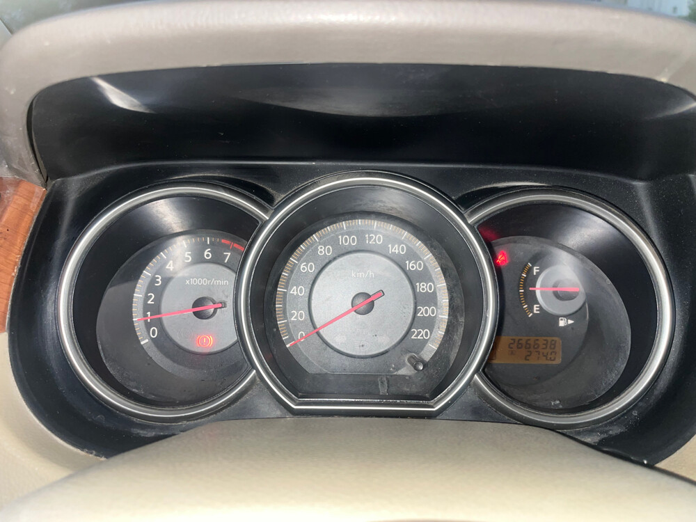 نيسان تيدا - 8