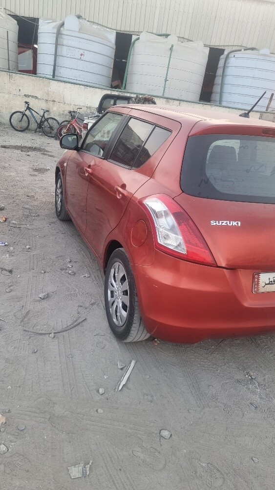 suzuki swift 2012 like new - 4