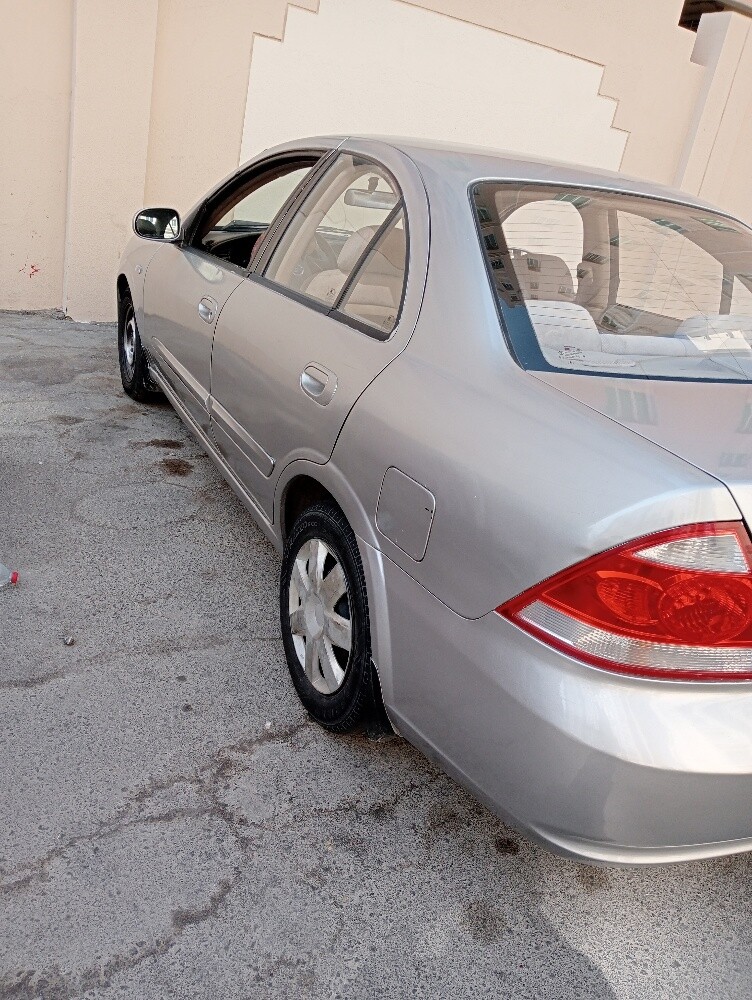 Nissan sunny 2009 - 3