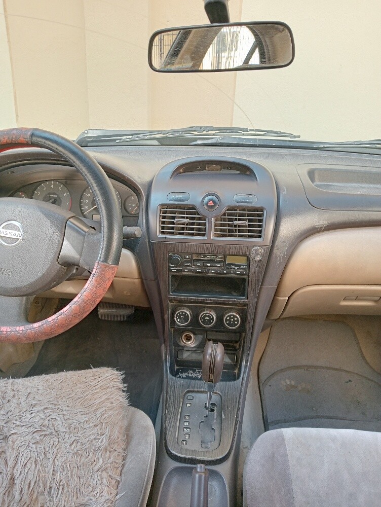 Nissan sunny 2009 - 5